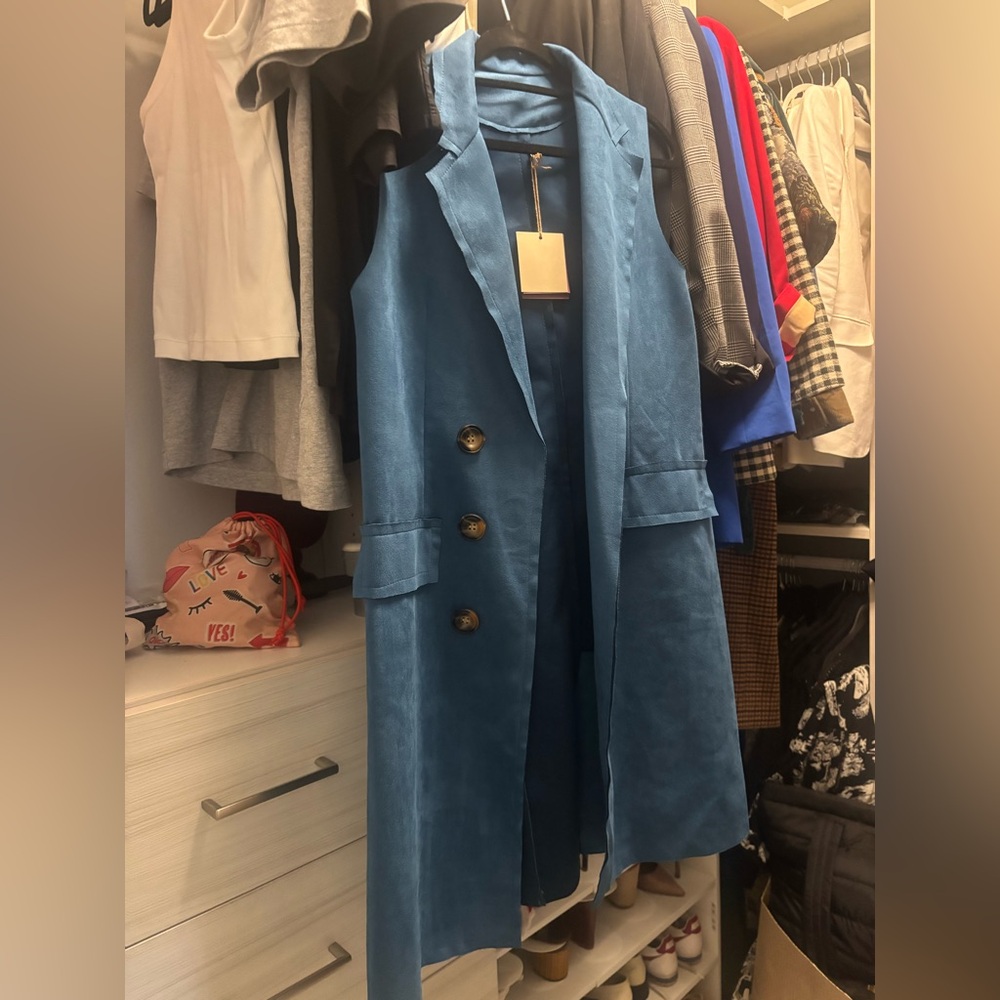 Gorgeous Blue Sleeveless Women's Coat